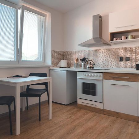 Restaurace Hotel Praha Nizbor 외부 사진
