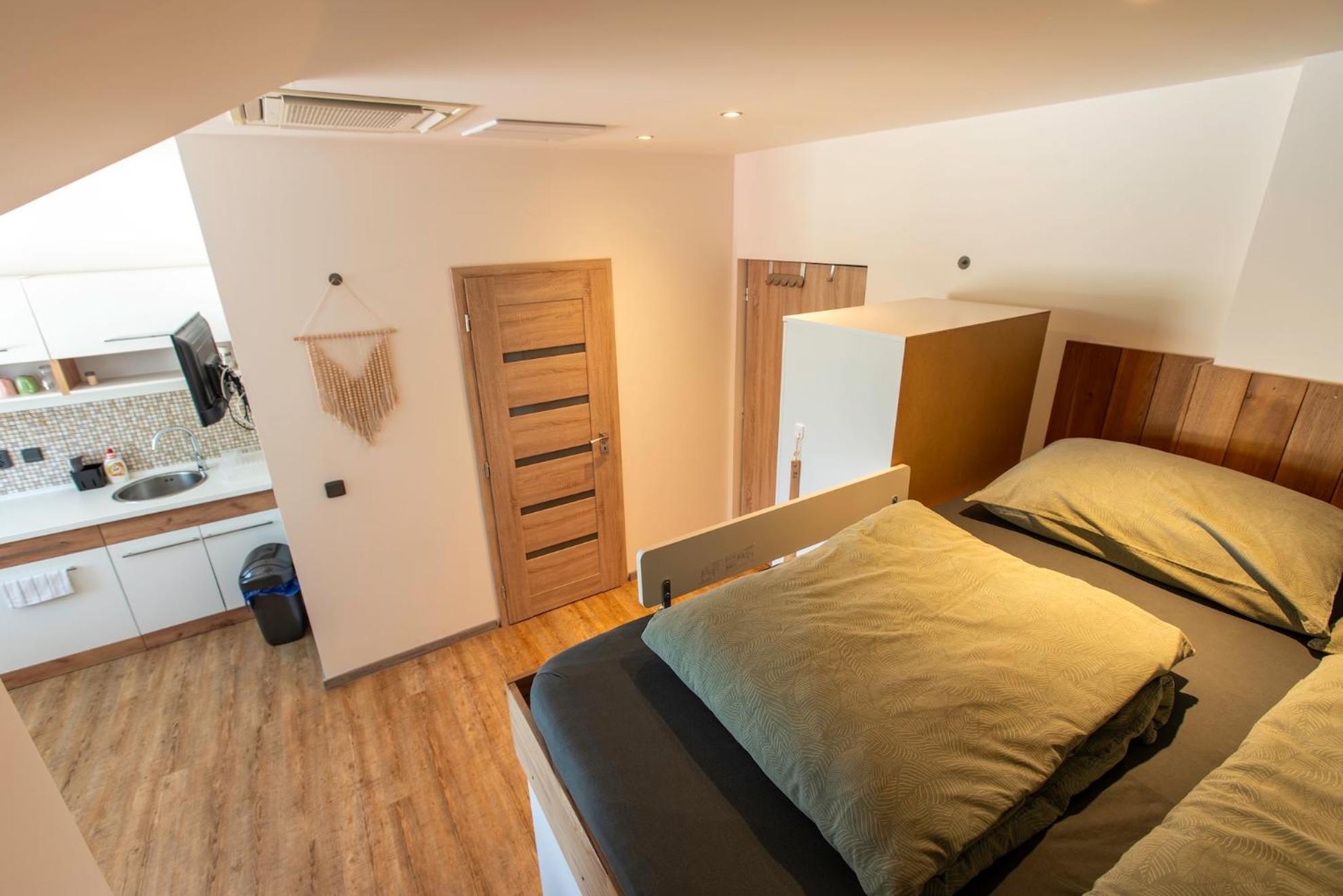Restaurace Hotel Praha Nizbor 외부 사진